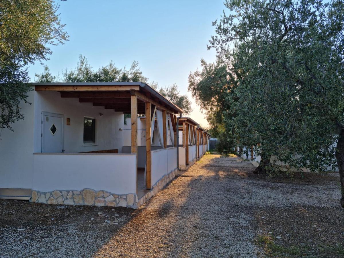 מאטינאטה Apartments Villaggio Riccio מראה חיצוני תמונה