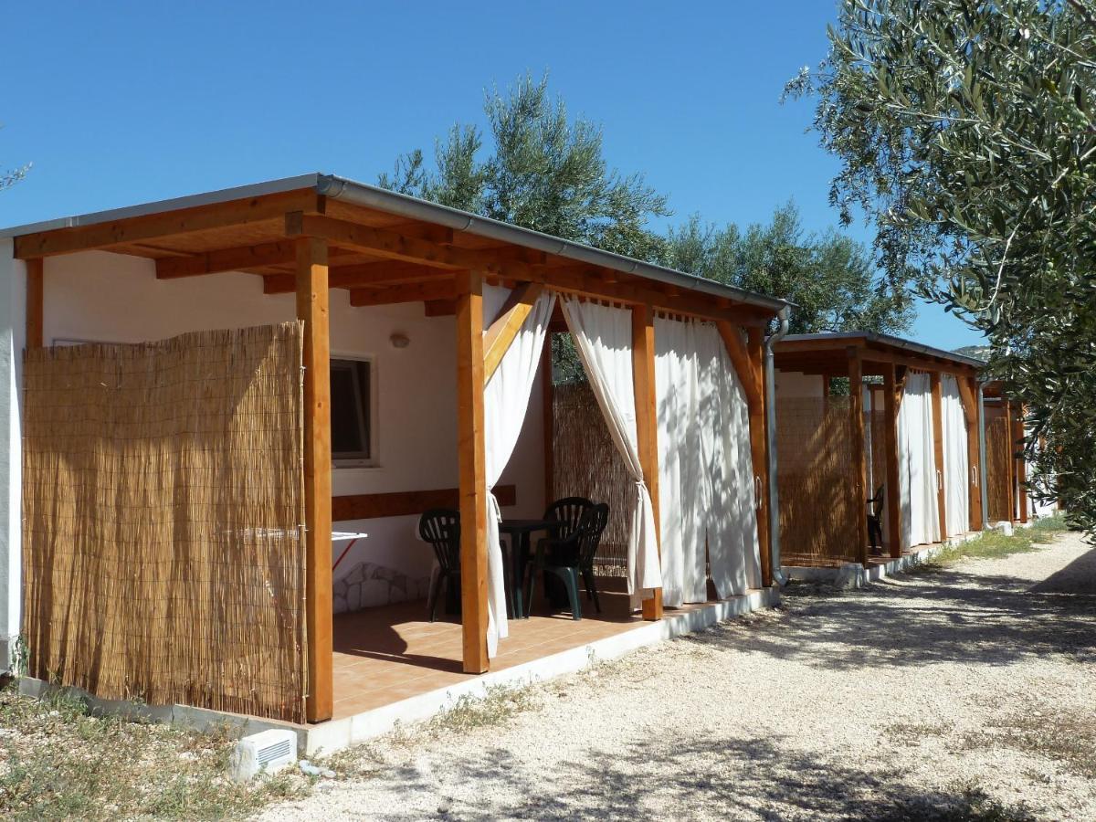 מאטינאטה Apartments Villaggio Riccio מראה חיצוני תמונה